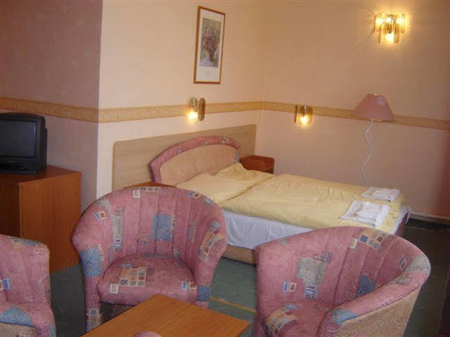 Hotel Tagore Balatonfured Exterior photo